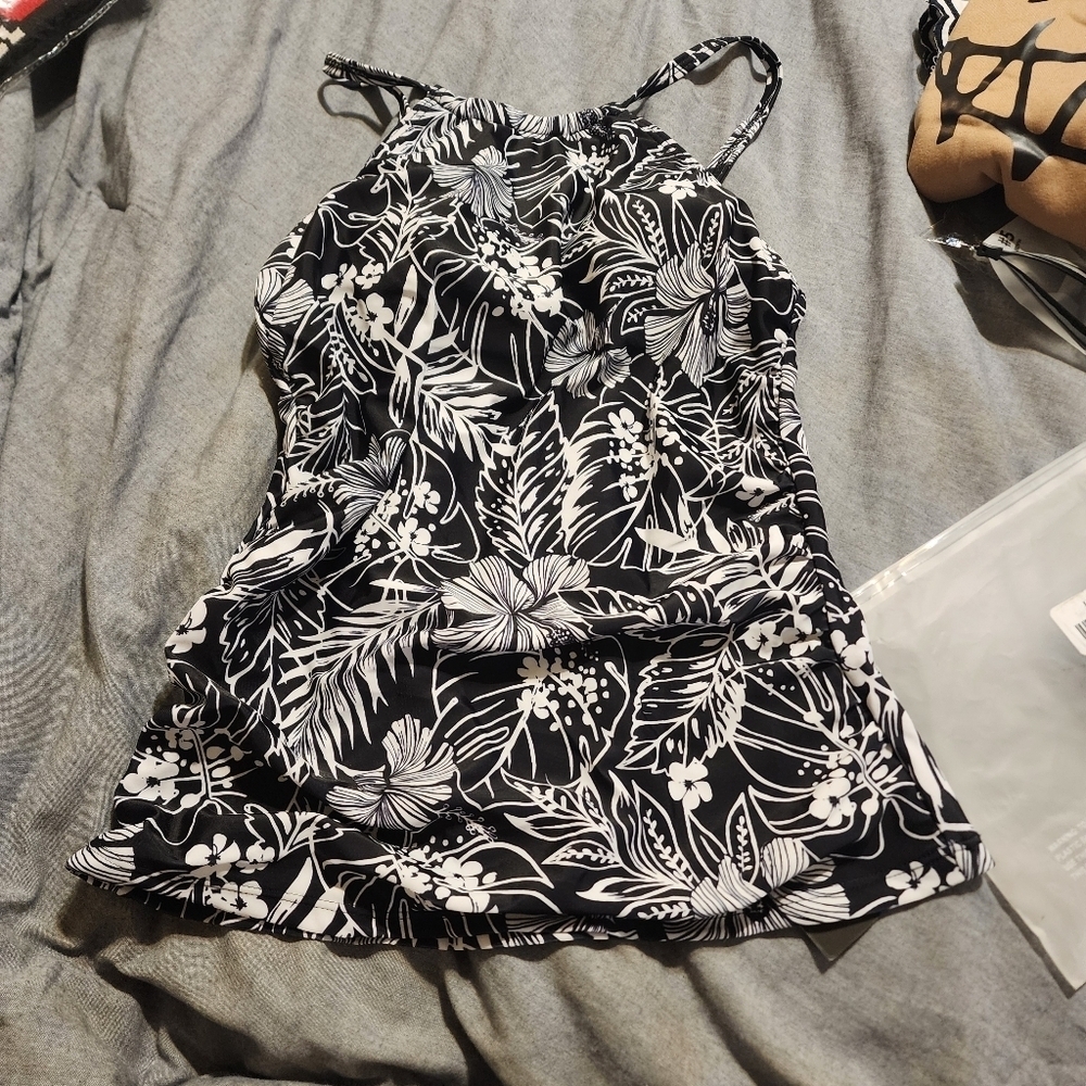 Z1 - Tempt Me Navy and White Tankini Top XS